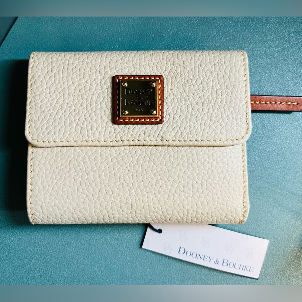 DOONEY & BOURKE Pebble Grain Small Flap Credit Card Wallet NEW!!! Bone ZR106 BO